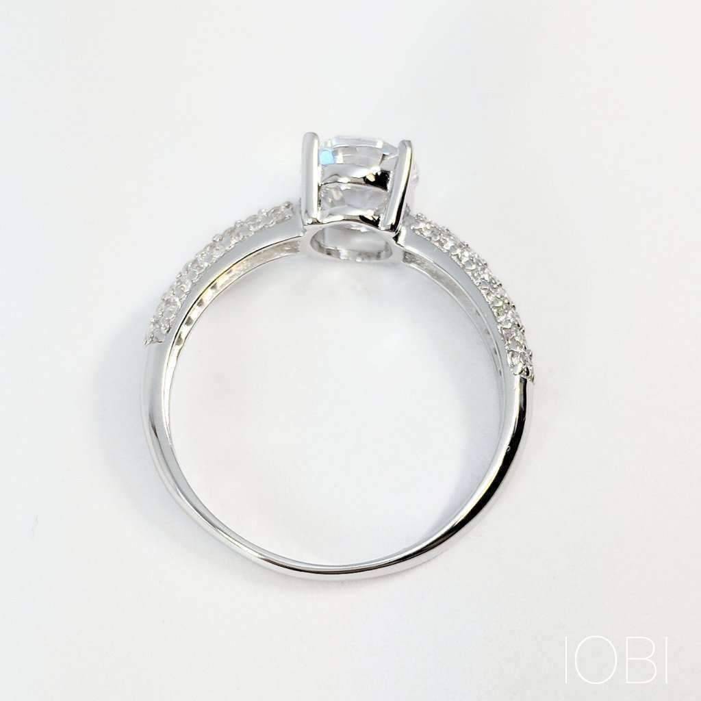 Ophelia 2CT Oval Cut IOBI Simulated Diamond Sterling Silver Platinum Plated Ring For Woman